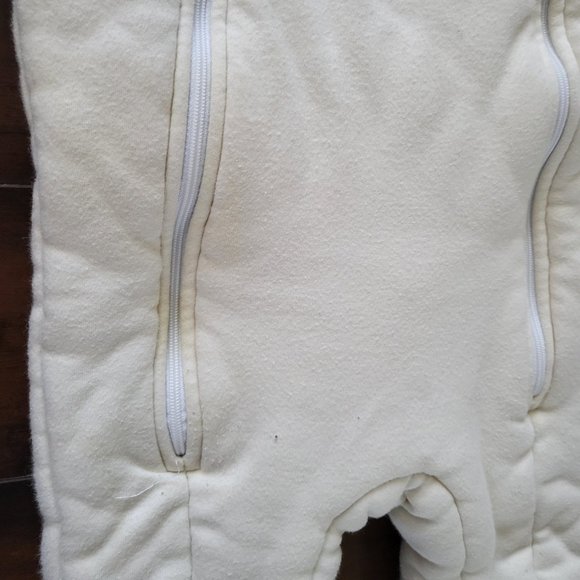 Baby merlin magic sleep suit small - Picture 2 of 8